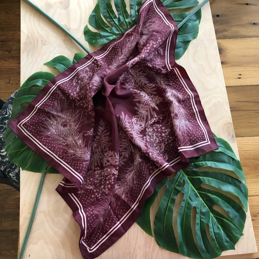 Vintage 1970s Burgundy Feather Print Poly Scarf - Picture 4 of 13